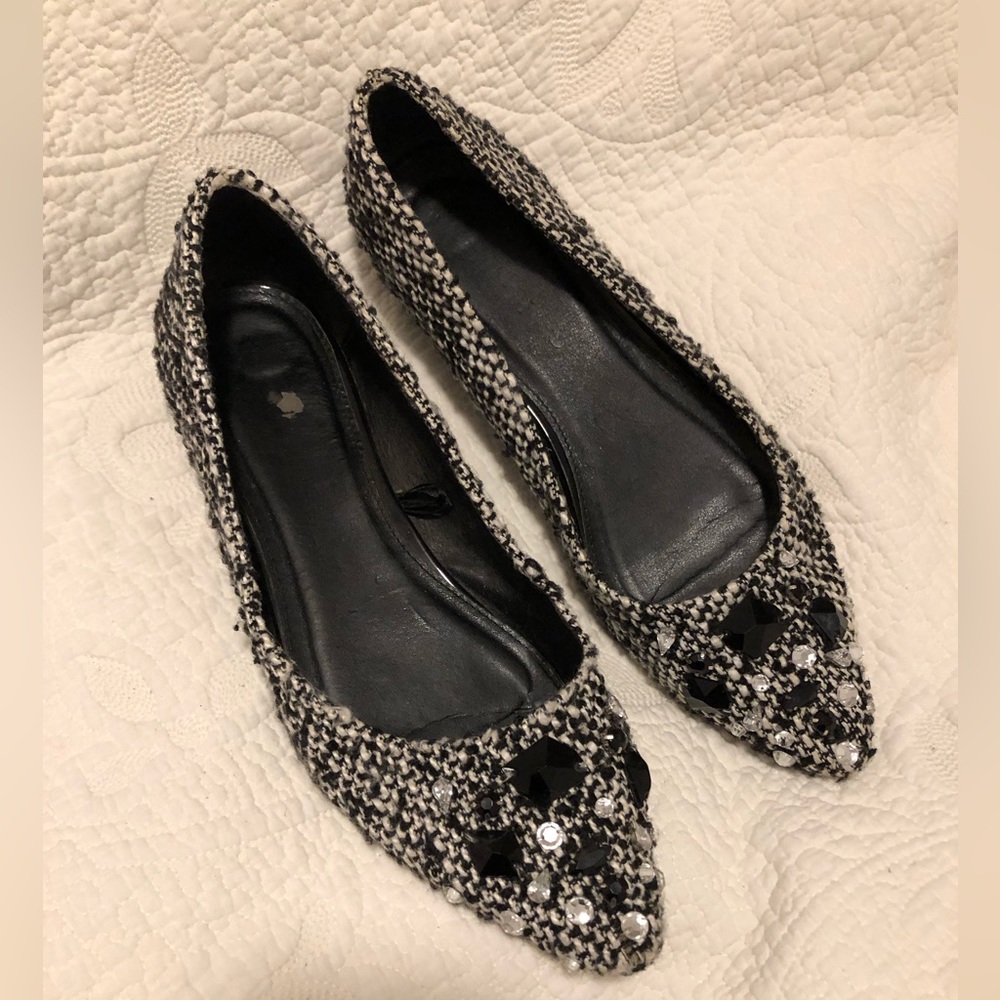 Joe Fresh 9US black/white tweed flats